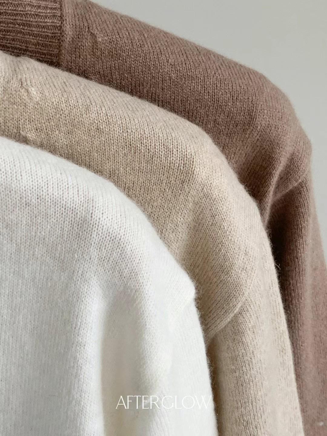 V-neck Knitted Neutral Sweater *3 Colors